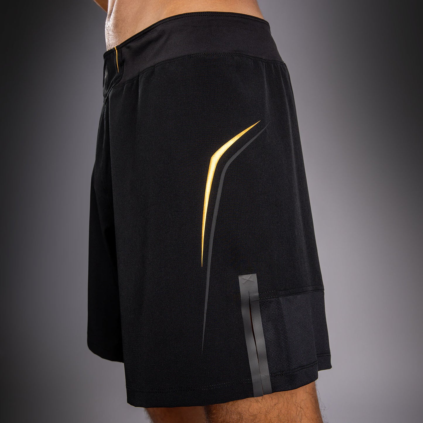 Venum G-Core Fight Shorts - Black/Gold