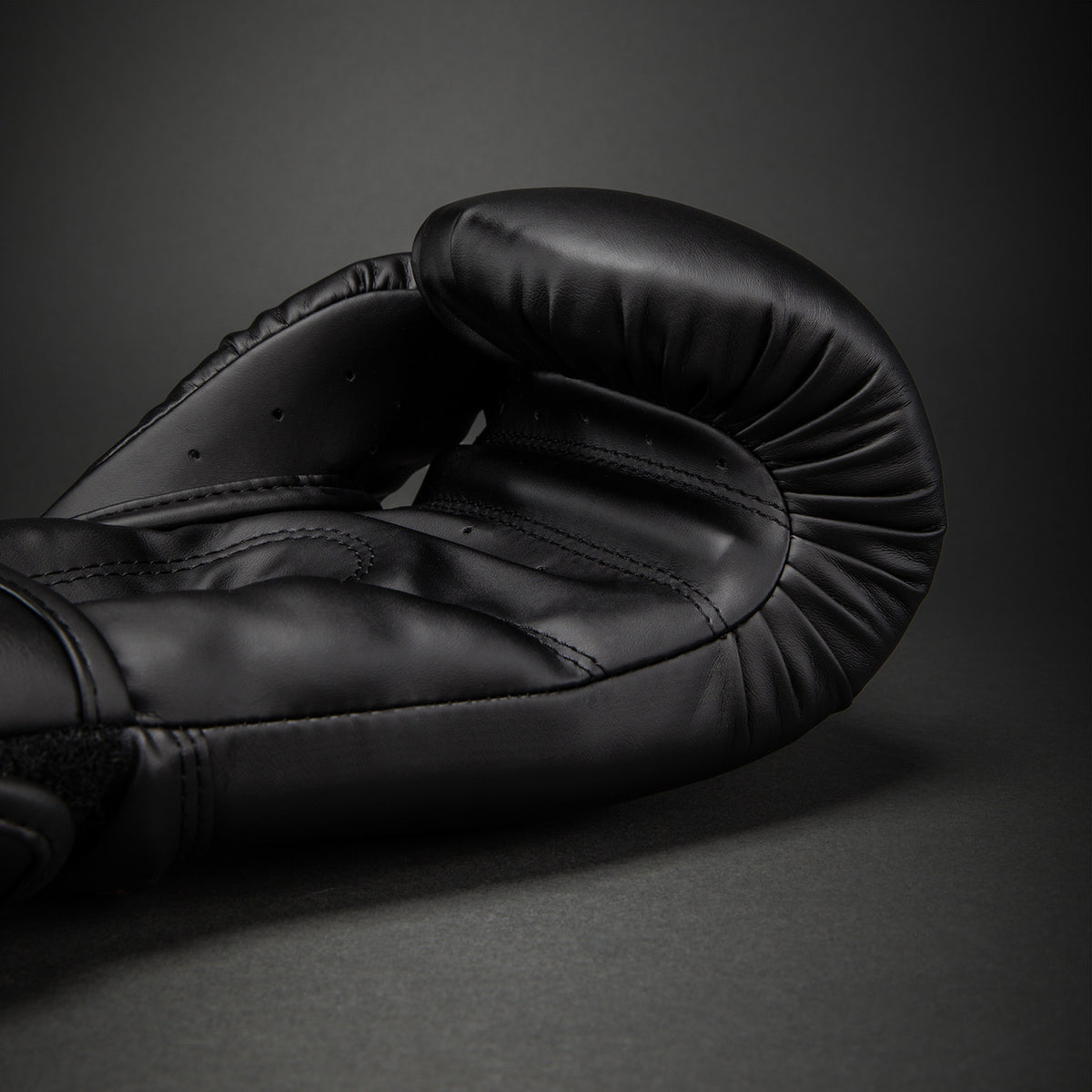 Venum Contender 1.5 Boxing Gloves - Black/Gold