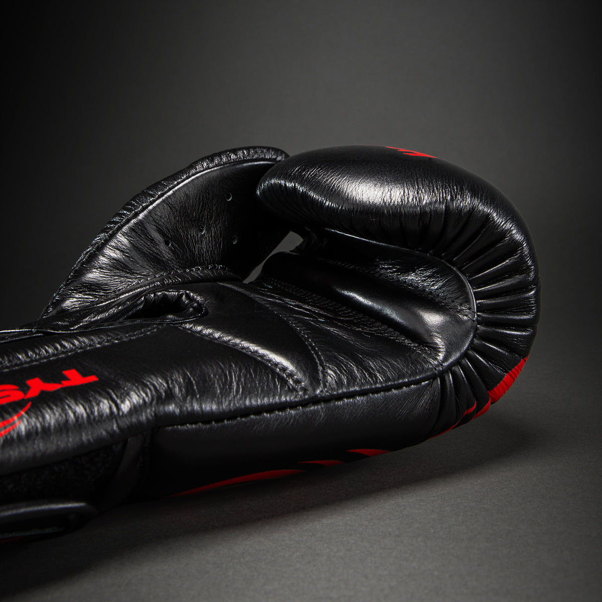 Venum Giant 2.0 Mike Tyson Pro Boxing Gloves - Black/Red - Bag included
