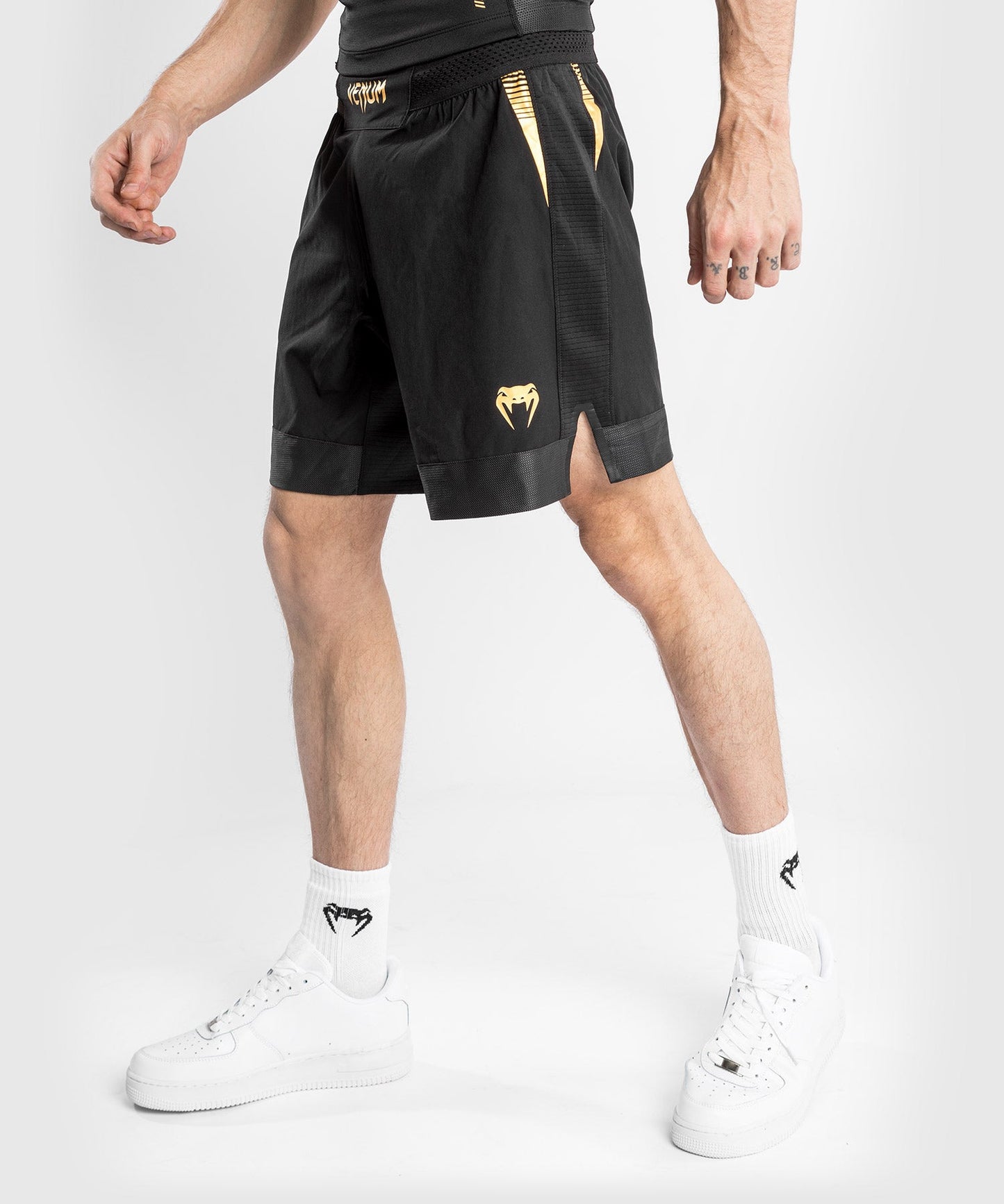 Venum Tempest 2.0 Fightshorts – Black/Gold