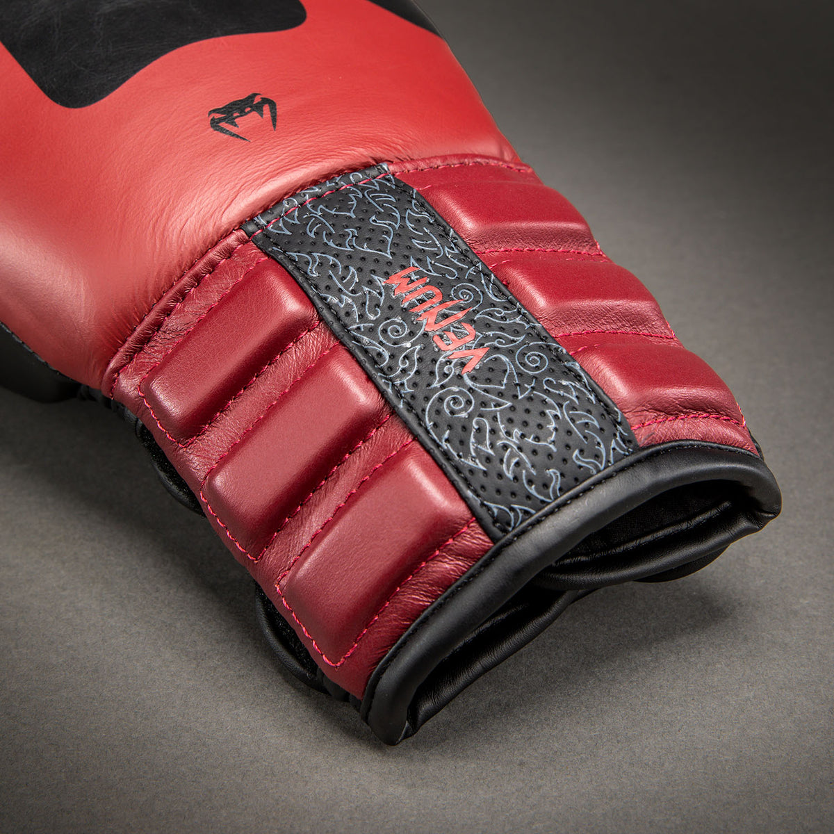 Venum Reverso Boxing Gloves – Black/Red