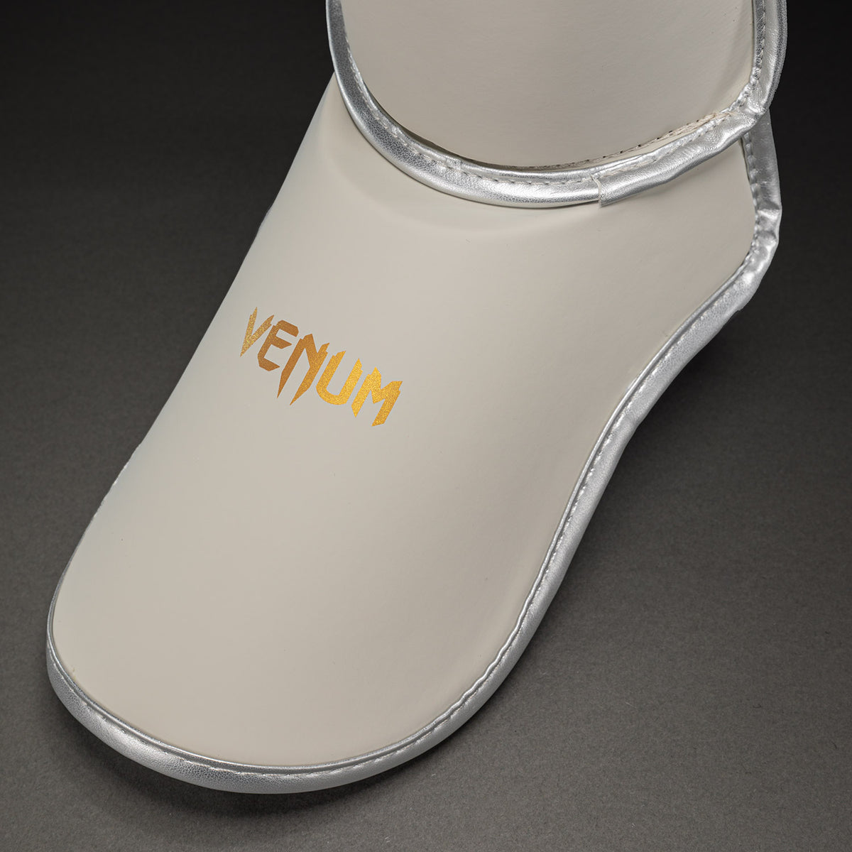 Venum Contender 1.5 Shin Guards - Ivory/Gold