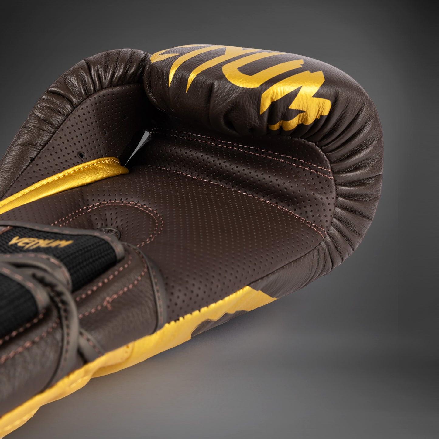Venum Reverso Boxing Gloves - Chocolate/Gold
