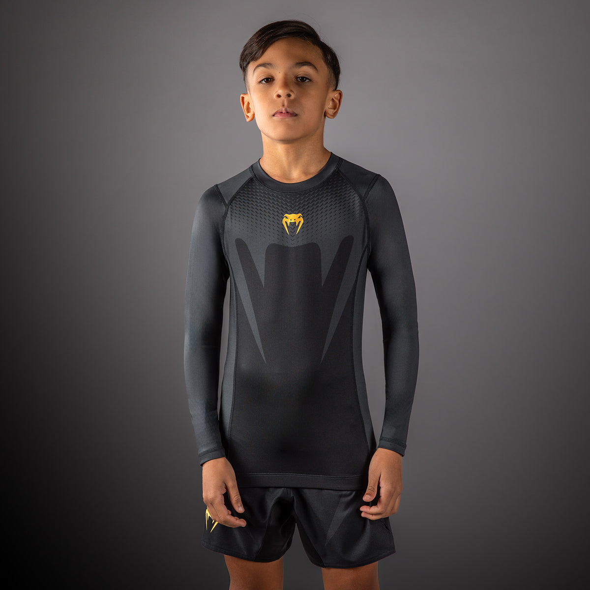 Venum Attack Long Sleeve Rashguard for Kids - Black/Gold