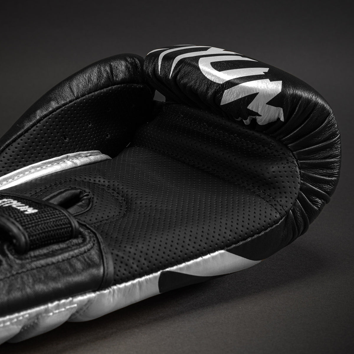 Venum Reverso Boxing Gloves – Black/Silver