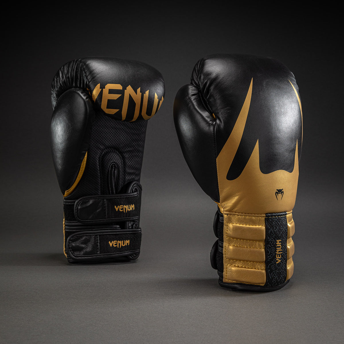Venum Reverso Boxing Gloves – Black/Gold