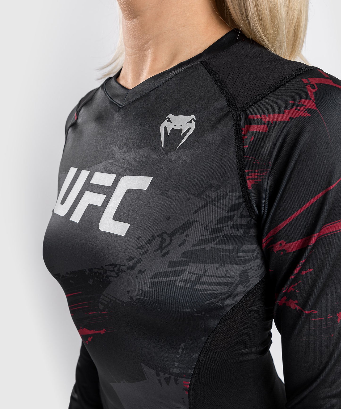 UFC Venum Authentic Fight Week Women’s 2.0 Performance Long Sleeve Rash Guard - Black/Red