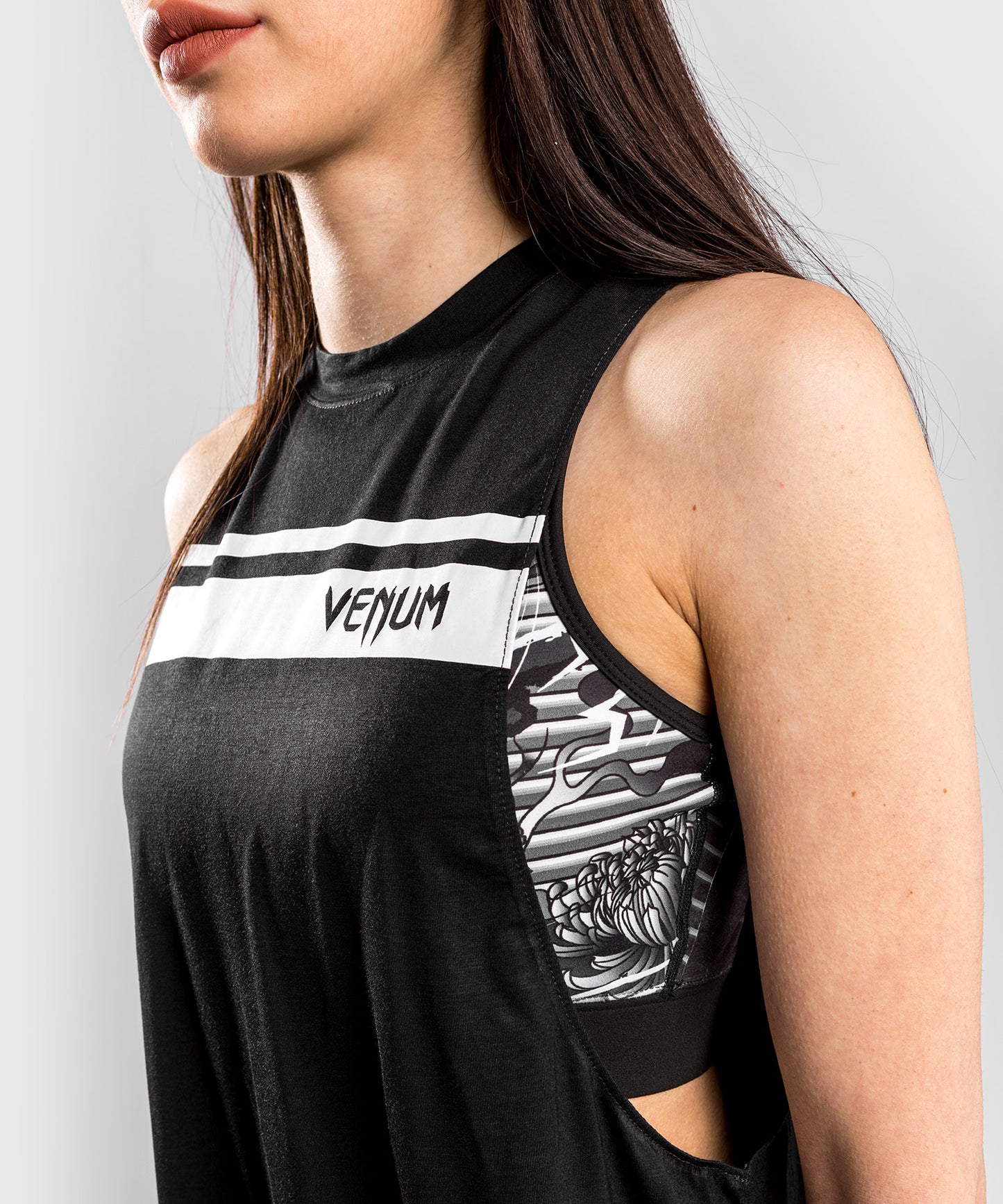 Venum YKZ21 Women’s Tank Top – Black/White