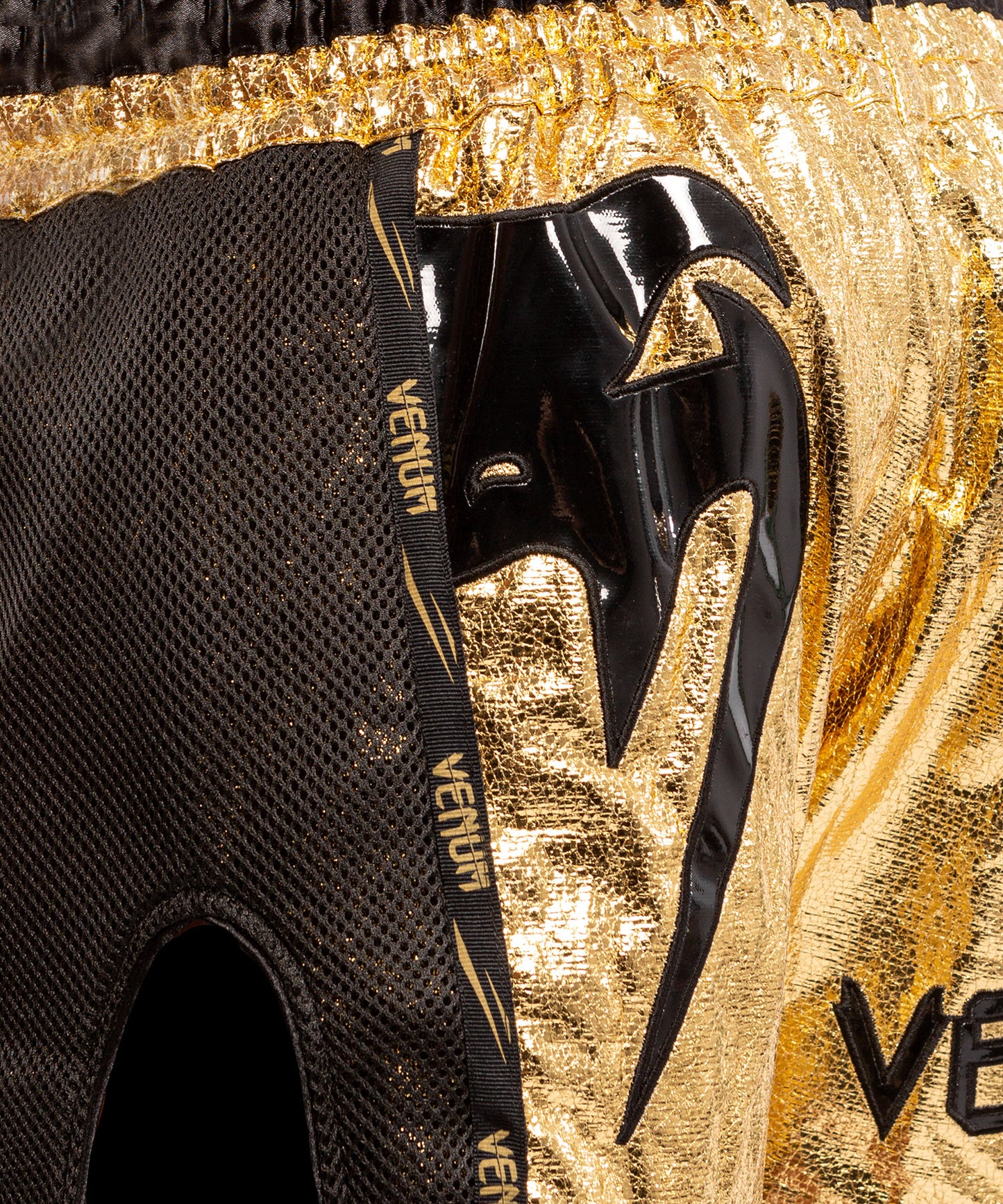 Venum Giant Foil Muay Thai Shorts - Gold/Black