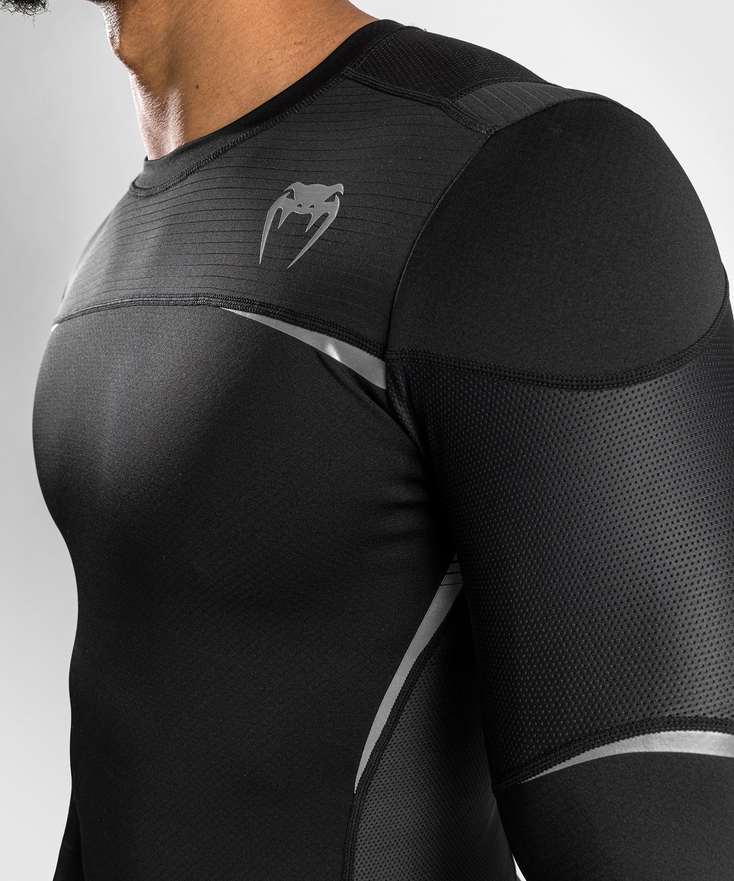 Venum Tempest 2.0 Rashguard Long Sleeves – Black/Grey